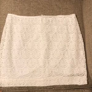 Banana Republic white lace skirt